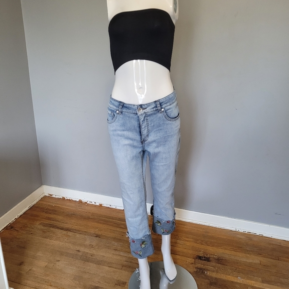 lois Denim - Lois embroidered cuff ankle crop jeans, GUC, Size 32